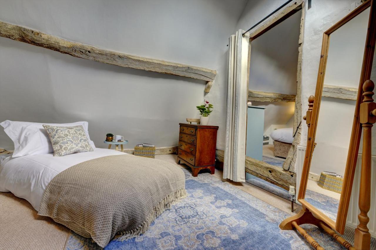 Loft Cottage By Spa Town Property - 2 Bed Tudor Retreat Near To Stratford-Upon-Avon, Warwick & Solihull Eksteriør bilde